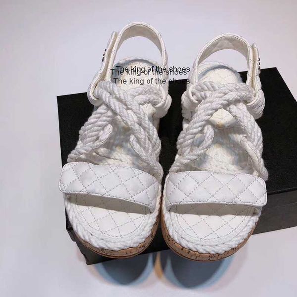 slippers2023 women rope sandals designer slipper flat platform sandal outdoor beach flip flops leather printed lace-up casual shoes with box, Black
slippers2023 women rope sandals designer slipper flat platform sandal outdoor beach flip flops leather printed lace-up casual shoes with box, Black