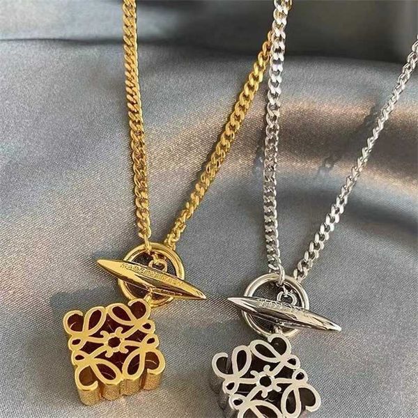 2023 designer new gold wrapped silk 3d carved pendant light luxury geometric mooncake net red buckle necklace, Black
2023 designer new gold wrapped silk 3d carved pendant light luxury geometric mooncake net red buckle necklace, Black