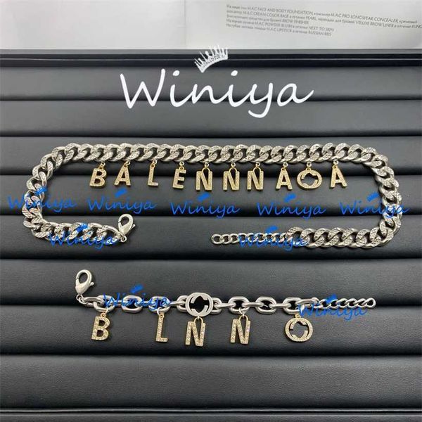 2023 designer new g family necklace / gujia new letter diamond inlaid clavicle chain bracelet feminine temperament old fashion jewelry, Silver
2023 designer new g family necklace / gujia new letter diamond inlaid clavicle chain bracelet feminine temperament old fashion jewelry, Silver