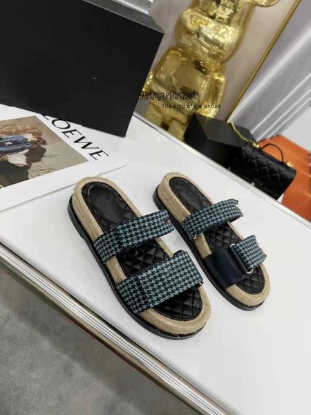 slippersblack dad chunky 22spring new twine sandals hook and loop gold standard thick-soled outdoor light slippers size 35-41, Black
slippersblack dad chunky 22spring new twine sandals hook and loop gold standard thick-soled outdoor light slippers size 35-41, Black