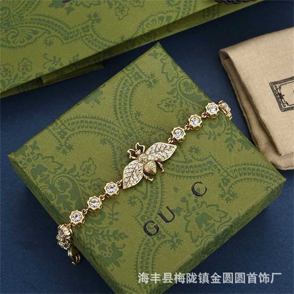 2023 designer new jewelry light luxury version of classic little bee bracelet super, Black
2023 designer new jewelry light luxury version of classic little bee bracelet super, Black