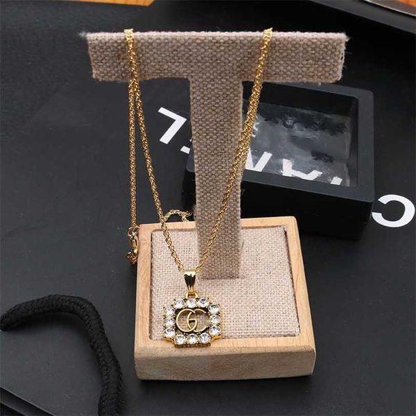 2023 designer new exquisite and fashionable national style diamond inlaid letter necklace, Black
2023 designer new exquisite and fashionable national style diamond inlaid letter necklace, Black