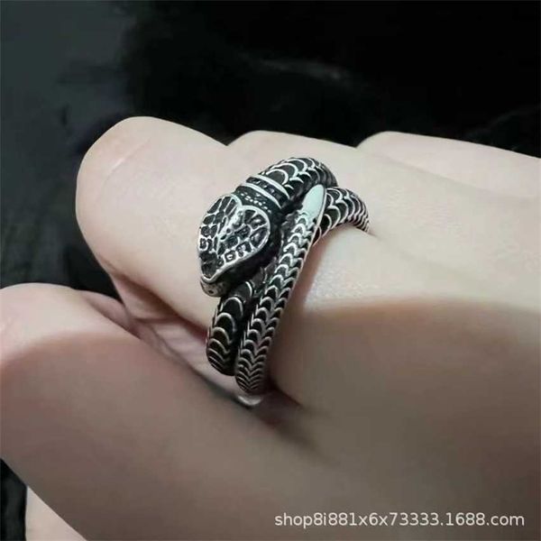 2023 designer new gujia double g snake king men's and women's street hip hop style thai silver carved couple ring
2023 designer new gujia double g snake king men's and women's street hip hop style thai silver carved couple ring