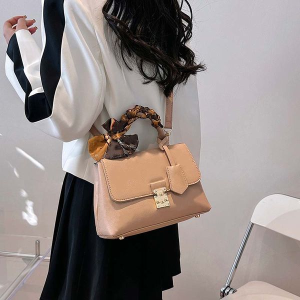 fashion crossbody bag one shoulder handbag walletwomen's leather handbag calf leather handbag handbag flap straddle wallet small square
fashion crossbody bag one shoulder handbag walletwomen's leather handbag calf leather handbag handbag flap straddle wallet small square