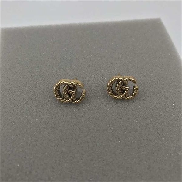 2023 designer new fashion jewelry family classic snake double letter women's net red s925 silver needle versatile earrings, Golden
2023 designer new fashion jewelry family classic snake double letter women's net red s925 silver needle versatile earrings, Golden