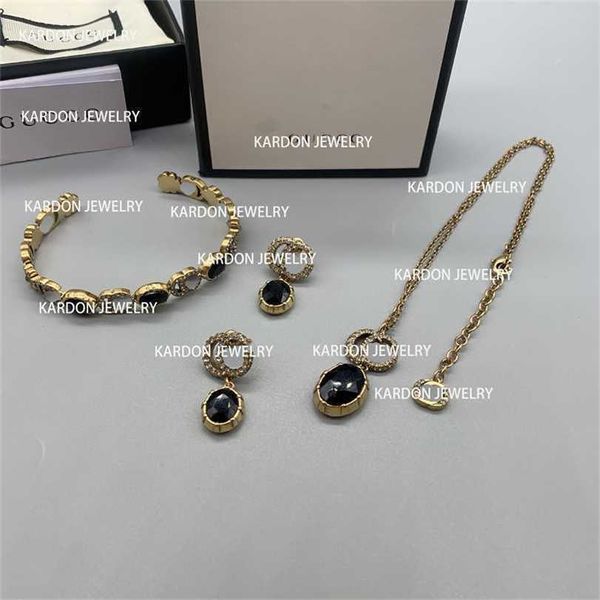 2023 designer new jewelry home inlaid necklace net red same temperament earrings bracelet classic set female copper body silver needle, Black
2023 designer new jewelry home inlaid necklace net red same temperament earrings bracelet classic set female copper body silver needle, Black