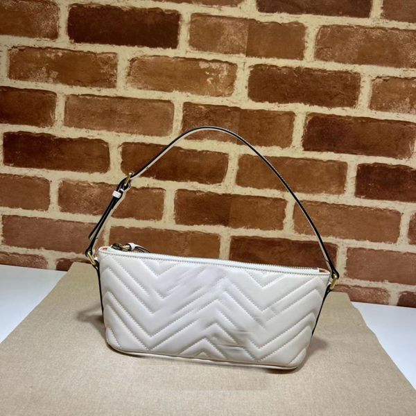 channel flap trendy cc bag handbag crossbody vintage quilted purse genuine leather handle chain gold metallic designer woman expensive fashi
channel flap trendy cc bag handbag crossbody vintage quilted purse genuine leather handle chain gold metallic designer woman expensive fashi