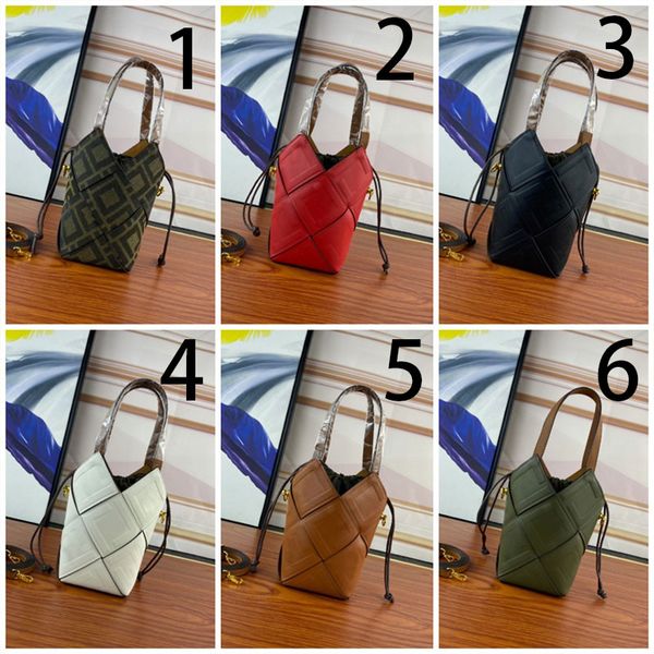 designer retro luxury embossed monogram limited model bucket bag women's new two-piece handbag multifunctional large capacity cross-bod
designer retro luxury embossed monogram limited model bucket bag women's new two-piece handbag multifunctional large capacity cross-bod