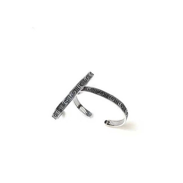 2023 designer new jewelry s925 silver double letter bracelet with stripe pattern old ring opening for men and women, Black
2023 designer new jewelry s925 silver double letter bracelet with stripe pattern old ring opening for men and women, Black