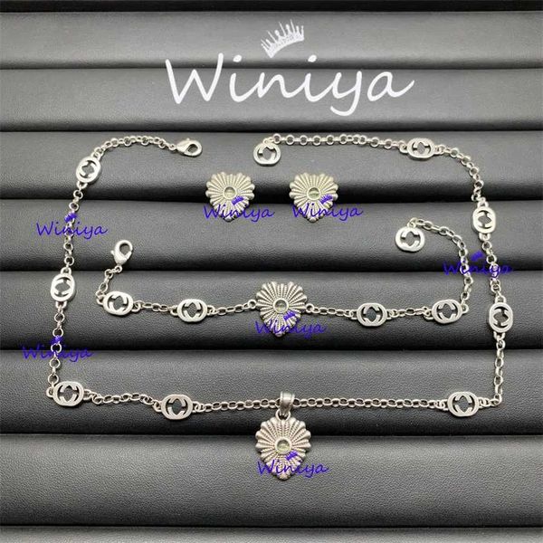 2023 designer new g family suit/gujia new letter simple necklace bracelet earrings feminine jewelry, Silver
2023 designer new g family suit/gujia new letter simple necklace bracelet earrings feminine jewelry, Silver