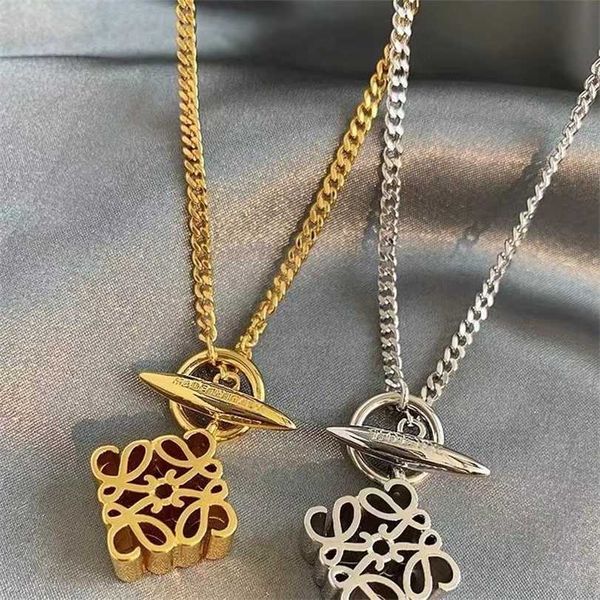 2023 designer new gold wrapped silk 3d carved pendant light luxury geometric mooncake net red buckle necklace, Black
2023 designer new gold wrapped silk 3d carved pendant light luxury geometric mooncake net red buckle necklace, Black