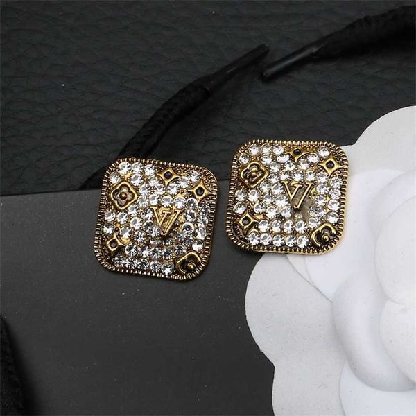 2023 designer new korean letter v handmade earrings s925 silver needle 2264, Golden
2023 designer new korean letter v handmade earrings s925 silver needle 2264, Golden