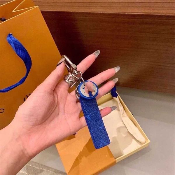 2023 designer new lvjia's new vintage leather car l nameplate pendant ins net red key chain, Silver 
2023 designer new lvjia's new vintage leather car l nameplate pendant ins net red key chain, Silver