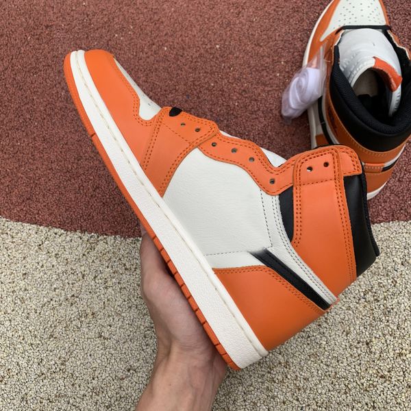 authentic 1 high og reverse shattered backboard shoes sail/starfish-black orange white 555088-005 555088-113 men women basketball sports sne
authentic 1 high og reverse shattered backboard shoes sail/starfish-black orange white 555088-005 555088-113 men women basketball sports sne