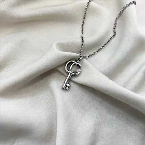 2023 designer new fashion jewelry gujia fashion 925 silver key necklace classic vine carving pattern bracelet trend couple necklace
2023 designer new fashion jewelry gujia fashion 925 silver key necklace classic vine carving pattern bracelet trend couple necklace