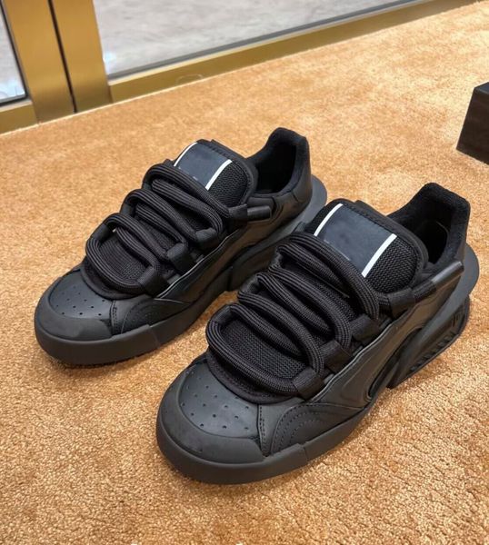 23ss luxury mixed-material sneakers shoes maxi-laces & rubber 3d calfskin technical fabric trainers famous brand low casual walking, Black
23ss luxury mixed-material sneakers shoes maxi-laces & rubber 3d calfskin technical fabric trainers famous brand low casual walking, Black