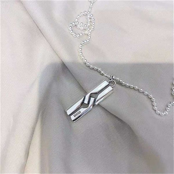 2023 designer new fashion jewelry zhigujia 925 silver fashion love fearless h-shaped rectangular pendant lovers necklace sweater chain
2023 designer new fashion jewelry zhigujia 925 silver fashion love fearless h-shaped rectangular pendant lovers necklace sweater chain