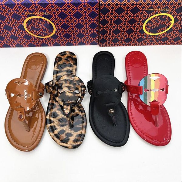 2023 designer slippers for women ladies hollowed out pattern flats low heels sandals fashion luxury slides rubber summer flip flops outdoor, Black
2023 designer slippers for women ladies hollowed out pattern flats low heels sandals fashion luxury slides rubber summer flip flops outdoor, Black