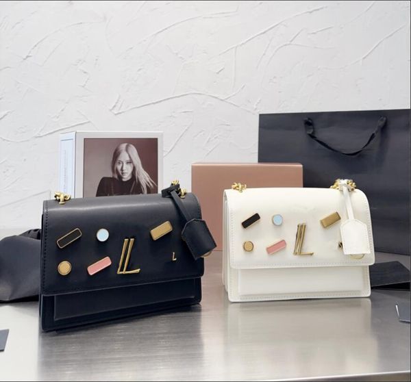designer luxury sunset clutch flap tote bag genuine leather classic pochette envelope multifunction handbag badge decoration crossbody shoul
designer luxury sunset clutch flap tote bag genuine leather classic pochette envelope multifunction handbag badge decoration crossbody shoul