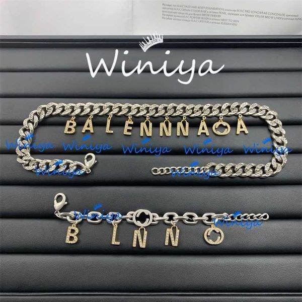 2023 designer new g family necklace / gujia new letter diamond inlaid clavicle chain bracelet feminine temperament old fashion jewelry, Silver
2023 designer new g family necklace / gujia new letter diamond inlaid clavicle chain bracelet feminine temperament old fashion jewelry, Silver