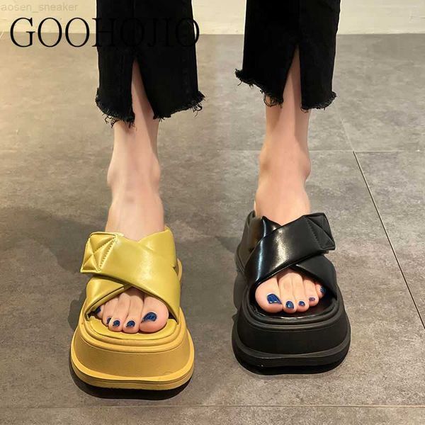 designer fashion women casual slippers hook loop open-toed outside women cross-tied slippers platform soft-soled women sandals 0318, Black
designer fashion women casual slippers hook loop open-toed outside women cross-tied slippers platform soft-soled women sandals 0318, Black
