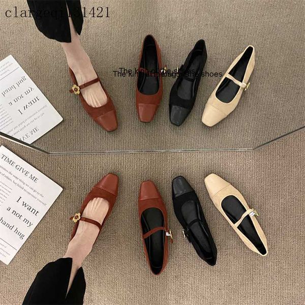 slippers2023 new sandals french style small fragrant square head flat sole single shoes soft sole shoes pregnant women's shoes splicing, Black
slippers2023 new sandals french style small fragrant square head flat sole single shoes soft sole shoes pregnant women's shoes splicing, Black