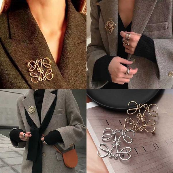 2023 designer new elegant style simple geometric brooch women's high-end temperament luxurious personality lowell suit coat pin, Silver
2023 designer new elegant style simple geometric brooch women's high-end temperament luxurious personality lowell suit coat pin, Silver