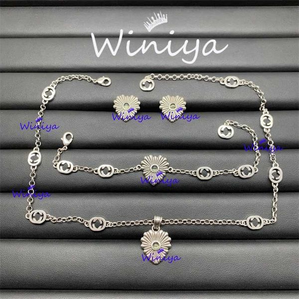 2023 designer new g family suit/gujia new letter simple necklace bracelet earrings feminine jewelry, Silver
2023 designer new g family suit/gujia new letter simple necklace bracelet earrings feminine jewelry, Silver