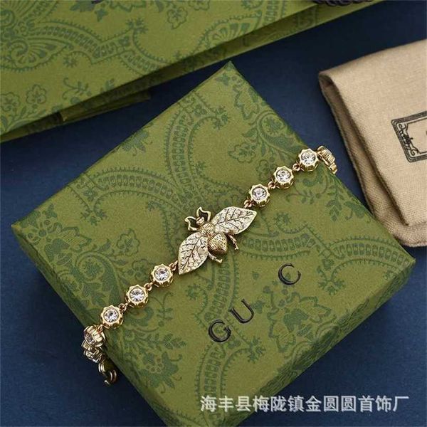 2023 designer new jewelry light luxury version of classic little bee bracelet super, Black
2023 designer new jewelry light luxury version of classic little bee bracelet super, Black
