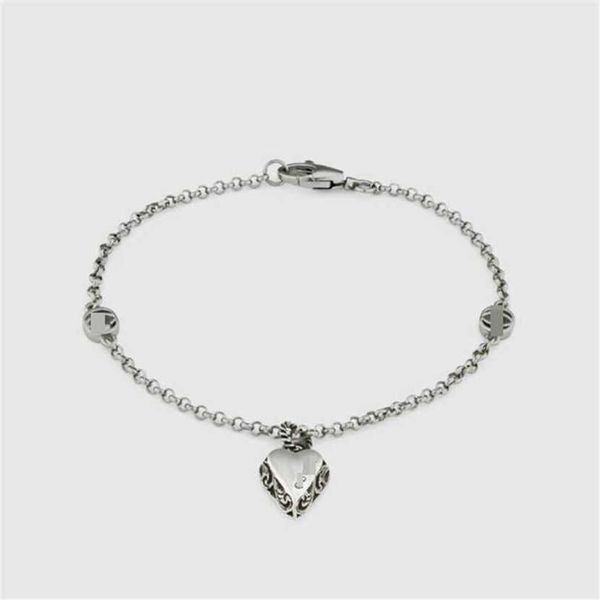 2023 designer new jewelry 925 sterling silver carved heart shaped charm bracelet home fashion worn double interlock bracelet, Black
2023 designer new jewelry 925 sterling silver carved heart shaped charm bracelet home fashion worn double interlock bracelet, Black
