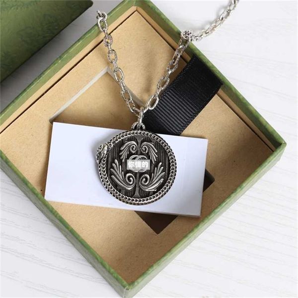 2023 designer new jewelry double spirit snake circling wings round plate carved pattern pendant street hip hop style necklace, Black
2023 designer new jewelry double spirit snake circling wings round plate carved pattern pendant street hip hop style necklace, Black
