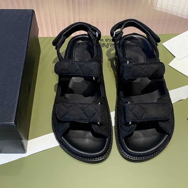 slipperssmall fragrant fitting sandals women's flat shoes new summer 2023 design sports thick sole roman sandals, Black
slipperssmall fragrant fitting sandals women's flat shoes new summer 2023 design sports thick sole roman sandals, Black