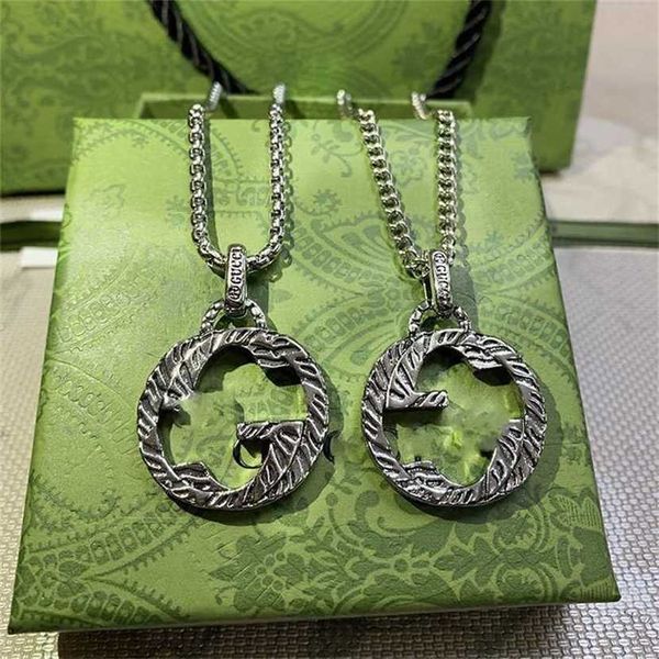 2023 designer new jewelry interlocking double pendant fried dough twist silver necklace used men's and women's sweater chain gift
2023 designer new jewelry interlocking double pendant fried dough twist silver necklace used men's and women's sweater chain gift
