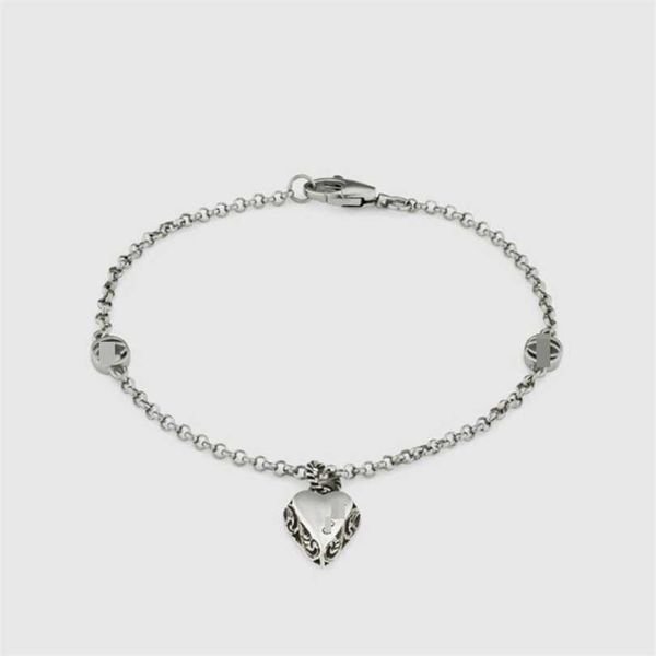 2023 designer new jewelry 925 sterling silver carved heart shaped charm bracelet home fashion worn double interlock bracelet, Black
2023 designer new jewelry 925 sterling silver carved heart shaped charm bracelet home fashion worn double interlock bracelet, Black