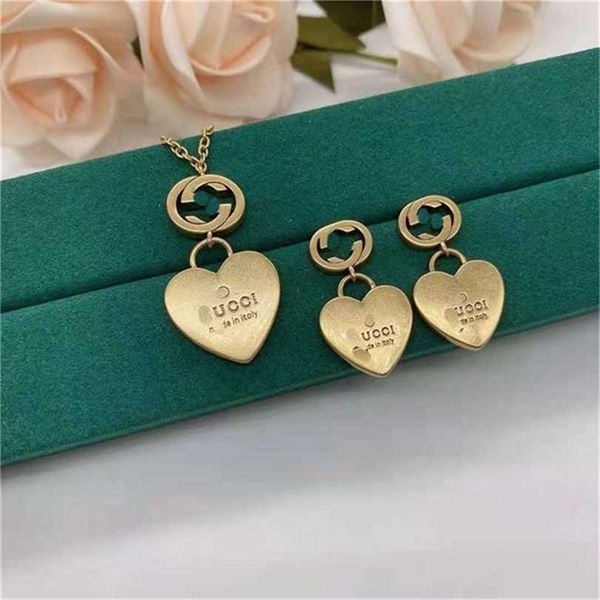 2023 designer new fashion jewelry gujia double heart necklace brass fashion neck chain earrings 925 silver needle, Golden
2023 designer new fashion jewelry gujia double heart necklace brass fashion neck chain earrings 925 silver needle, Golden