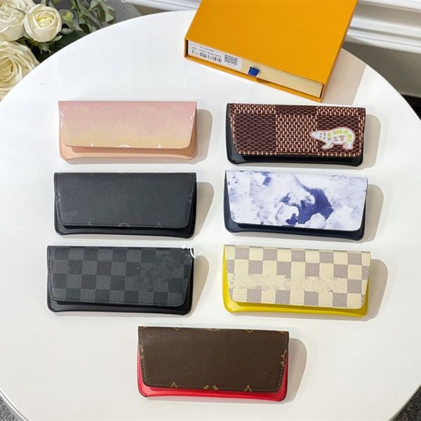limited edition color letter key wallets designer watercolor plaid men's women's glasses sunglasses box storage wallets purses bag, Red;blue
limited edition color letter key wallets designer watercolor plaid men's women's glasses sunglasses box storage wallets purses bag, Red;blue