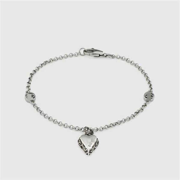 2023 designer new jewelry 925 sterling silver carved heart shaped charm bracelet home fashion worn double interlock, Black
2023 designer new jewelry 925 sterling silver carved heart shaped charm bracelet home fashion worn double interlock, Black
