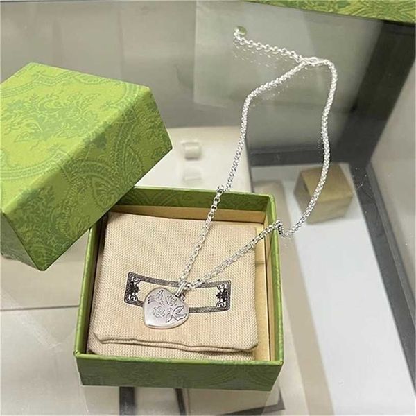 2023 designer new fashion jewelry gujia 925 silver love fearless couple necklace flower and love clavicle chain
2023 designer new fashion jewelry gujia 925 silver love fearless couple necklace flower and love clavicle chain