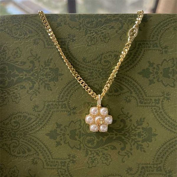 2023 designer new jewelry pearl double square letter three-dimensional carved hollow fashion trend couple necklace, Black
2023 designer new jewelry pearl double square letter three-dimensional carved hollow fashion trend couple necklace, Black
