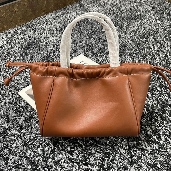 designer brand name vintage canvas color bump cowhide double handle handbag women's new single shoulder bag fashion multifunctional lar
designer brand name vintage canvas color bump cowhide double handle handbag women's new single shoulder bag fashion multifunctional lar