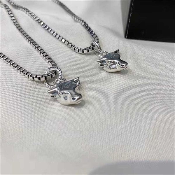 2023 designer new fashion jewelry gujia s925 fashion simple fengwang yibo pendant thai silver box chain couple necklace
2023 designer new fashion jewelry gujia s925 fashion simple fengwang yibo pendant thai silver box chain couple necklace