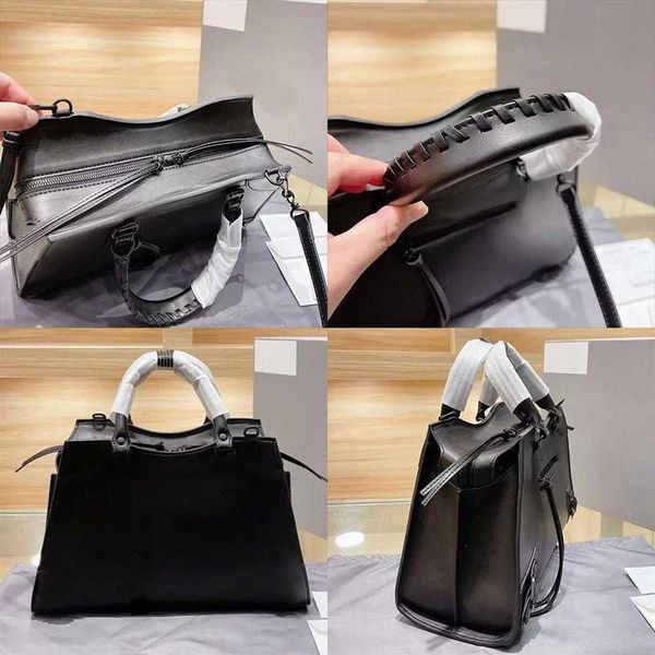 totes hourglass bags neo classic tote designer shoulder bag womens luxury handbags alligator genuine leather alloy locomotive croc304p
totes hourglass bags neo classic tote designer shoulder bag womens luxury handbags alligator genuine leather alloy locomotive croc304p