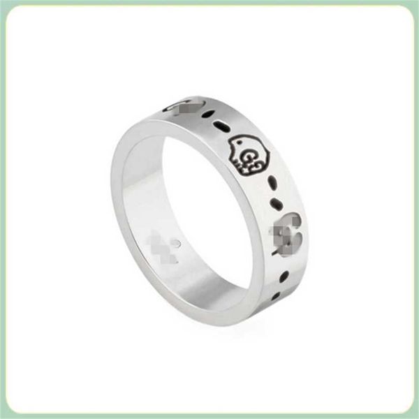 2023 designer new jewelry skull bent head trend personalized fashion men and women's same type couple ring, Silver
2023 designer new jewelry skull bent head trend personalized fashion men and women's same type couple ring, Silver