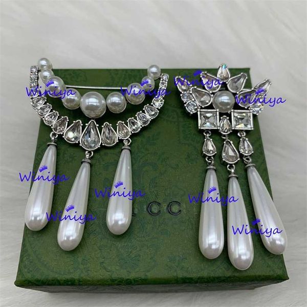 2023 designer new gujia new letter water drop diamond pearl tassel temperament light luxury brooch, Gray
2023 designer new gujia new letter water drop diamond pearl tassel temperament light luxury brooch, Gray