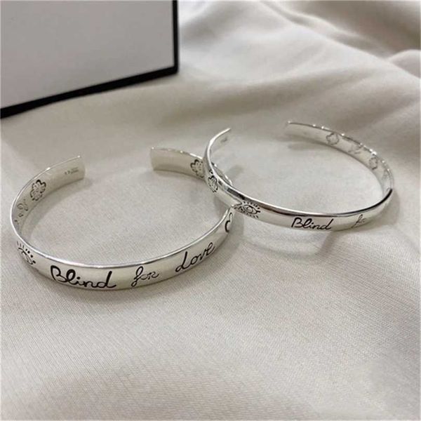 2023 designer new fashion jewelry 925 double love fearless flowers men and women fashion simple trend open bracelet valentine's day gif, Black
2023 designer new fashion jewelry 925 double love fearless flowers men and women fashion simple trend open bracelet valentine's day gif, Black