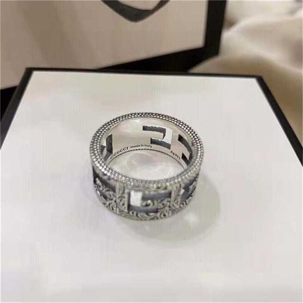 2023 designer new fashion jewelry zhigujia s925 silver hollow out double square couple ring
2023 designer new fashion jewelry zhigujia s925 silver hollow out double square couple ring