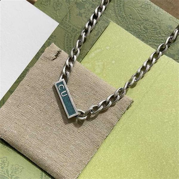 2023 designer new jewelry double green enamel horizontal alphabet decoration men's and women's fashion simple pendant lover neckla, Silver
2023 designer new jewelry double green enamel horizontal alphabet decoration men's and women's fashion simple pendant lover neckla, Silver