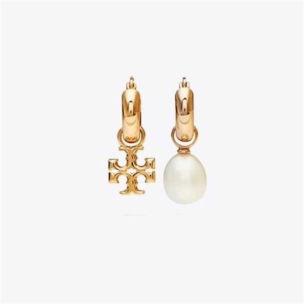 2023 designer new fashion jewelry jewelry pearl left and right asymmetric electroplating 18k thickened real, Golden
2023 designer new fashion jewelry jewelry pearl left and right asymmetric electroplating 18k thickened real, Golden