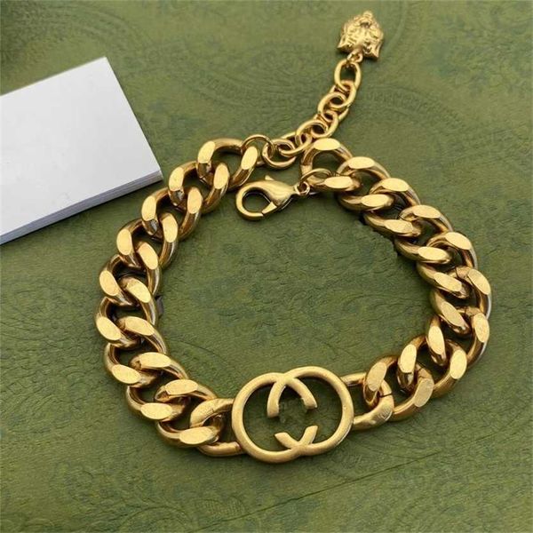 2023 designer new jewelry version interlocking wind texture double letter tiger head bracelet, Black
2023 designer new jewelry version interlocking wind texture double letter tiger head bracelet, Black