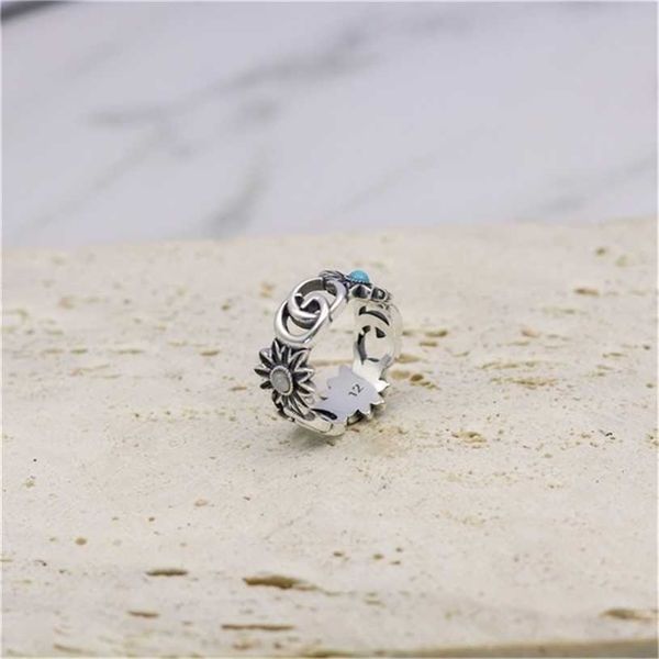 2023 designer new fashion gu qi thai silver hollow out double daisy ring girl jewelry inlaid with turquoise
2023 designer new fashion gu qi thai silver hollow out double daisy ring girl jewelry inlaid with turquoise